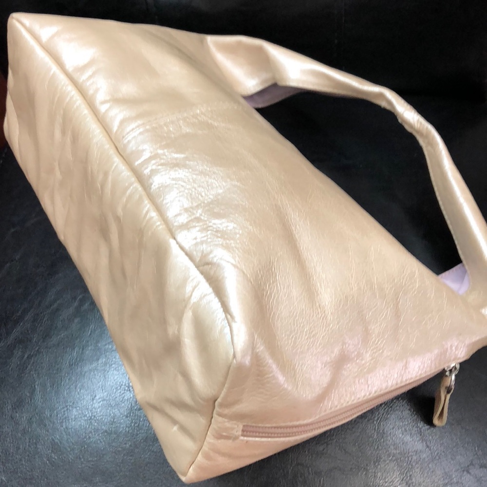 TANO New York Leather Bag - Picture 5 of 10